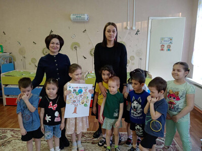 Коллективная работа "Дерево Дружбы"